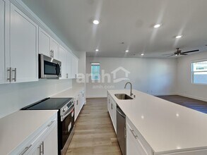 5835 Astapor St in Las Vegas, NV - Building Photo - Building Photo