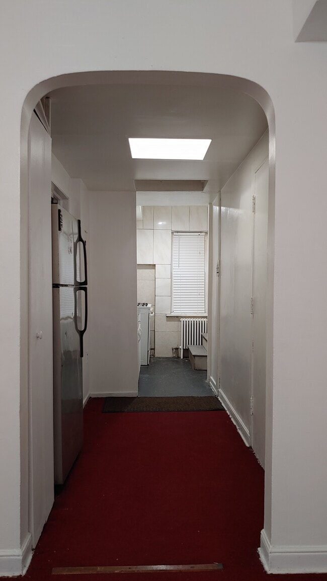 1720 W 76th St, Unit 202 in Chicago, IL - Building Photo - Building Photo