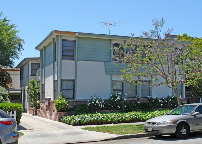 6128 Cashio St in Los Angeles, CA - Foto de edificio - Building Photo