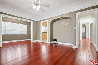 2822 S Victoria Ave in Los Angeles, CA - Building Photo - Building Photo