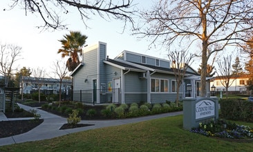 Country Hills in San Jose, CA - Foto de edificio - Building Photo
