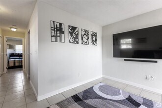 5755 NW 7th Ave in Miami, FL - Building Photo - Building Photo