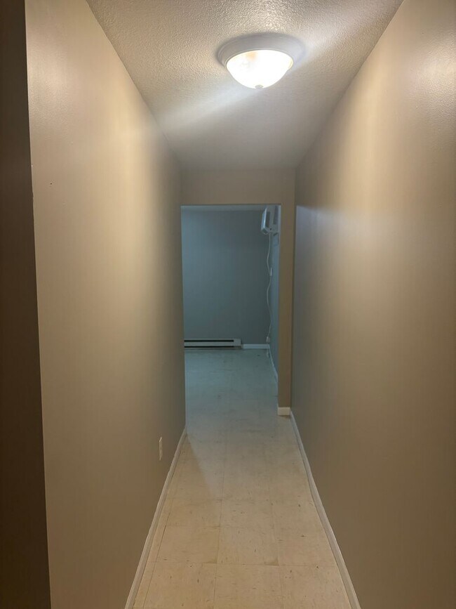 1071 Kathryn in Columbia, MO - Building Photo - Building Photo