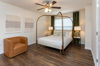 Villas at North Park in Kingsport, TN - Building Photo - Interior Photo