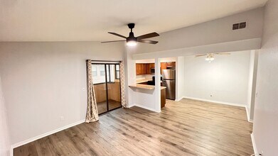 3043 Antique Oaks Cir in Winter Park, FL - Building Photo - Building Photo