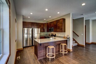 1208 Como Ave SE in Minneapolis, MN - Building Photo