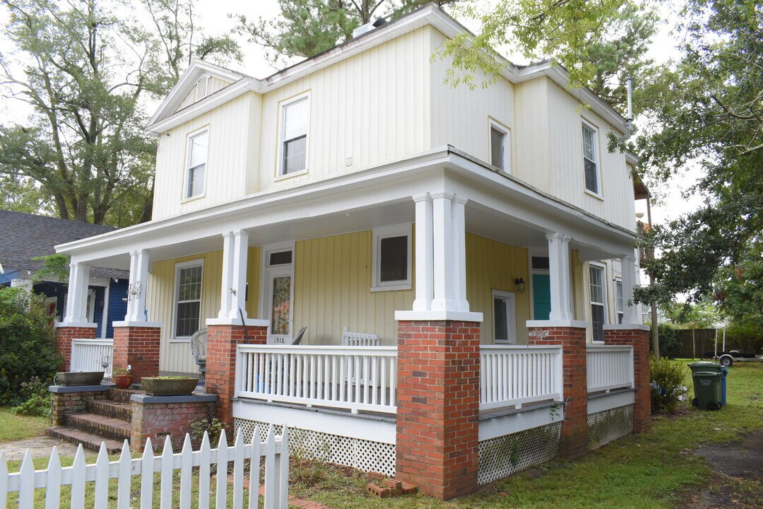 1918 Pender Ave, Unit A in Wilmington, NC - Foto de edificio