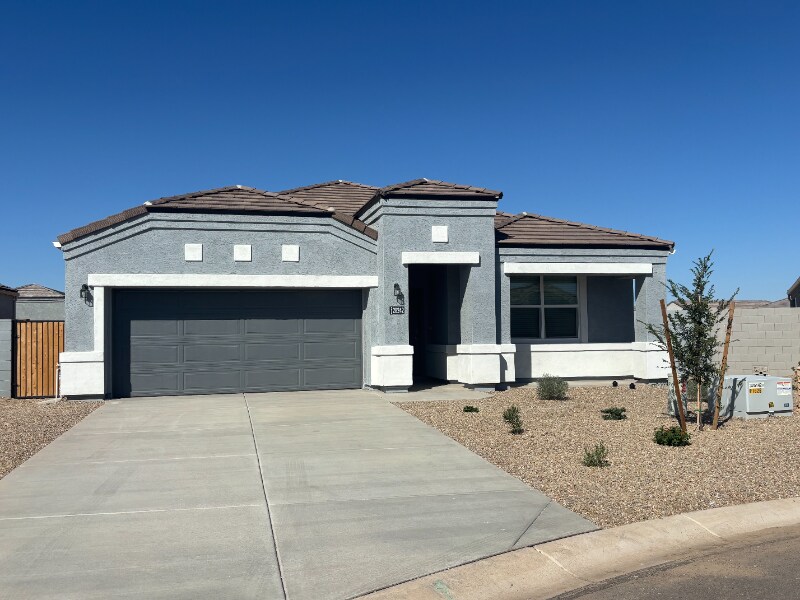 28242 N Nealite Dr in San Tan Valley, AZ - Building Photo