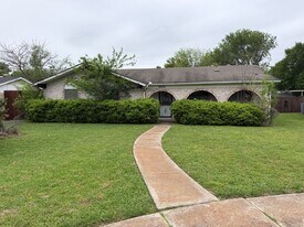 1101 Key Colony Dr in Garland, TX - Building Photo