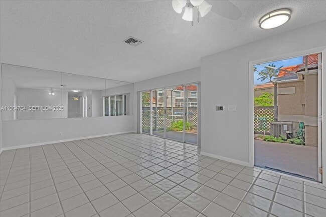 11050 Nautilus Dr in Hollywood, FL - Building Photo - Building Photo
