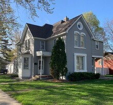 1104 N 5th St, Unit 1 Bed in Mankato, MN - Building Photo