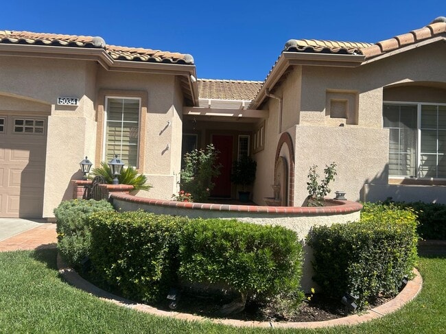 5034 Singing Hills Dr in Banning, CA - Foto de edificio - Building Photo