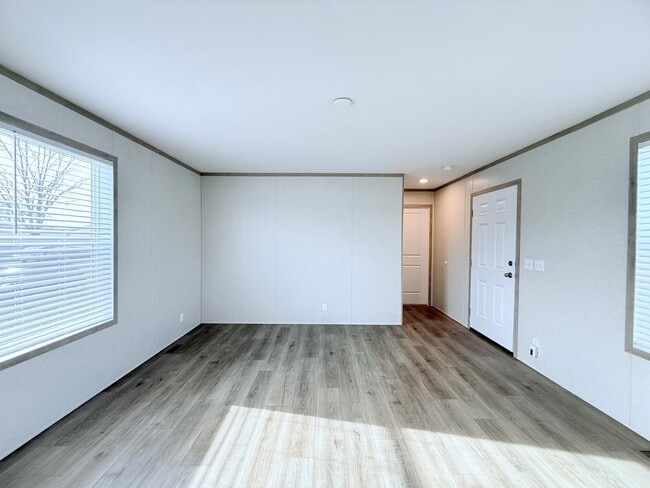 52758 S Yorktown Ct in New Baltimore, MI - Building Photo - Building Photo