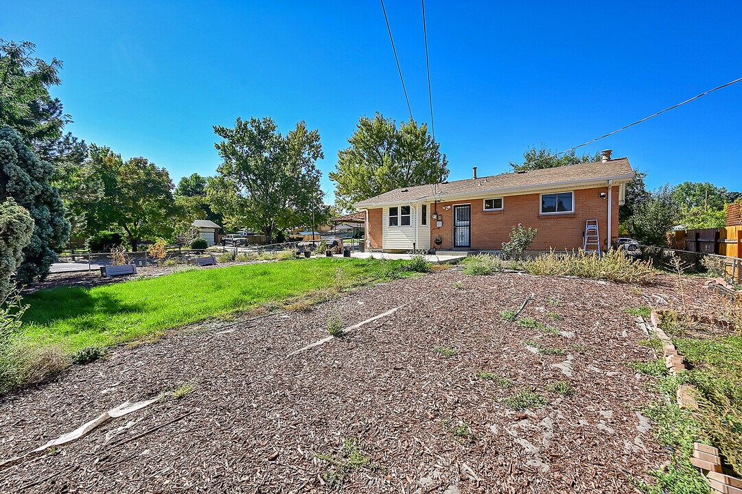 1790 S Upham St in Lakewood, CO - Building Photo