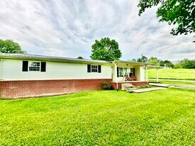 481 Londonderry Rd in Harrogate, TN - Building Photo