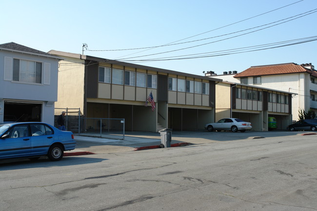 130 San Juan Ave in Millbrae, CA - Building Photo - Building Photo