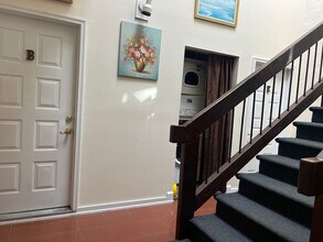 17 Market St, Unit 17-D Market St. in Wilmington, NC - Building Photo - Building Photo