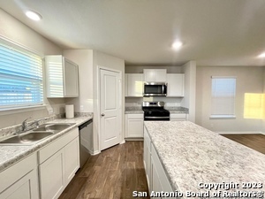 13859 Guffey Cir in San Antonio, TX - Building Photo