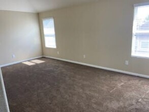 5302 Espuela Ln in Baytown, TX - Building Photo - Building Photo