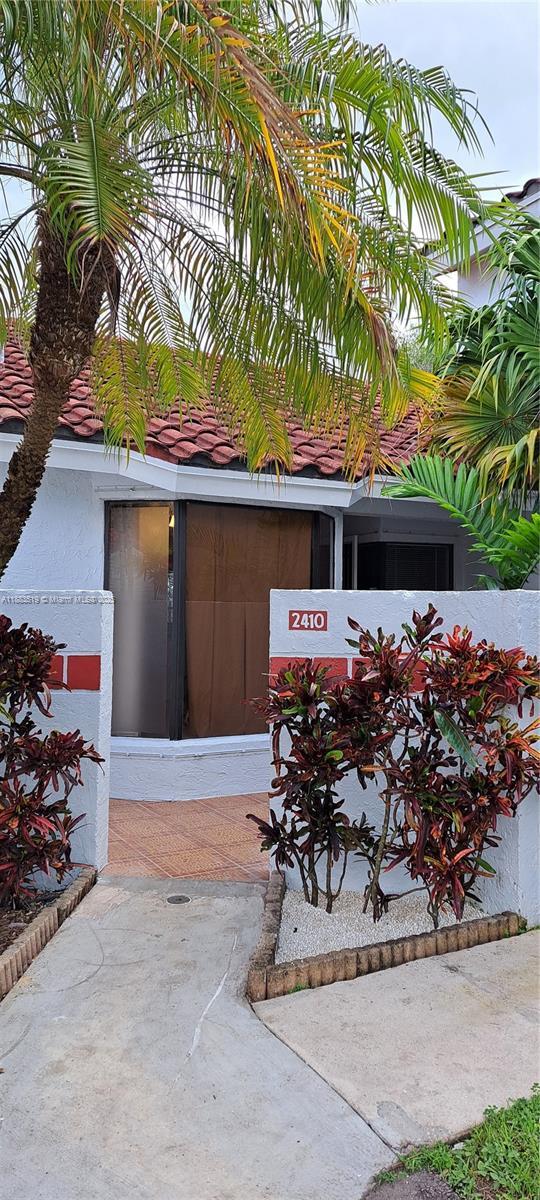 2410 San Remo Cir in Homestead, FL - Building Photo - Building Photo