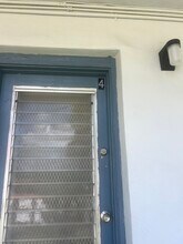 505 NE 150th St, Unit 4 in Miami, FL - Foto de edificio - Building Photo