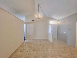 2224 Fairmont Cir in Orlando, FL - Building Photo - Building Photo