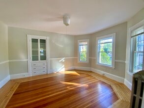 21-23-23 Bow St in Arlington, MA - Foto de edificio - Building Photo