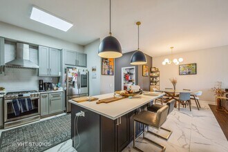 8747 W Bryn Mawr Ave in Chicago, IL - Building Photo - Building Photo