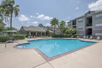 Building Photo - Lago Del Mar Apartments in Laredo, Texas