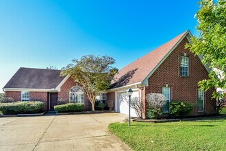 2829 Russum Dr in Southaven, MS - Building Photo - Building Photo