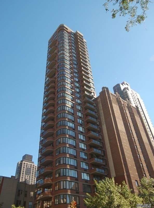 300 E 62nd St-Unit -1702 in New York, NY - Building Photo - Building Photo