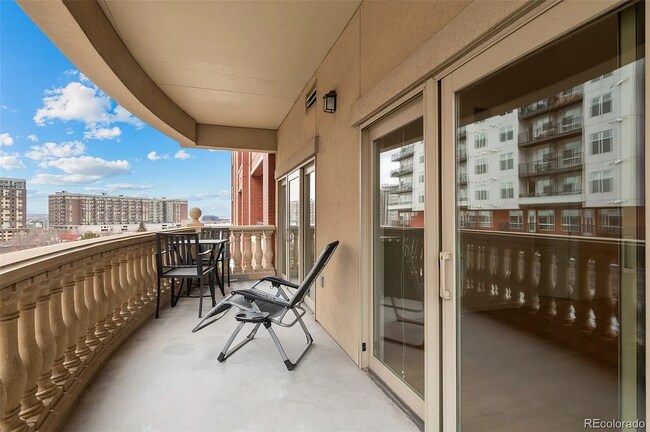 1950 N Logan St, Unit 601 in Denver, CO - Building Photo - Building Photo