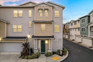 2502 Jetty Dr in Richmond, CA - Building Photo
