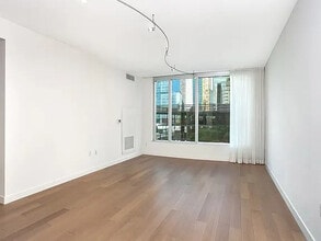 301 Main St in San Francisco, CA - Building Photo - Building Photo