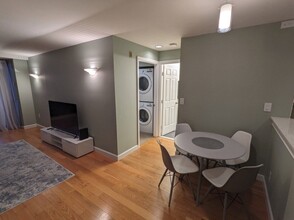 355 Revere Beach Pky, Unit #9Furn in Revere, MA - Foto de edificio - Building Photo