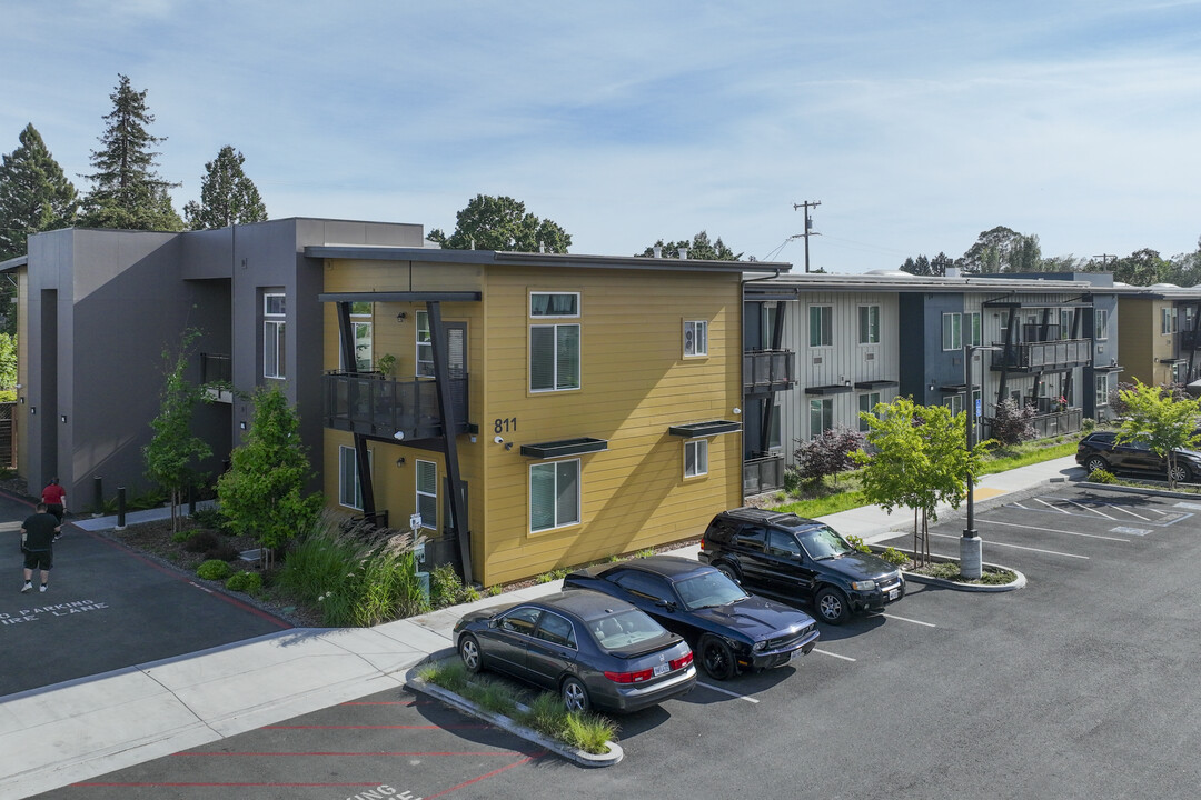 Orchard Commons in Santa Rosa, CA - Building Photo