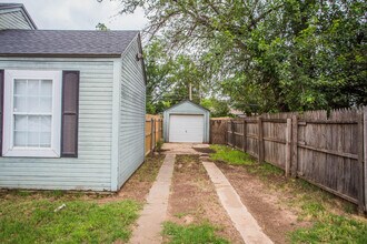 2421 25th St in Lubbock, TX - Building Photo - Building Photo