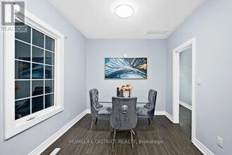 26 Brock St E in Oshawa, ON - Building Photo - Building Photo