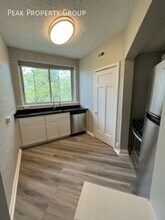 2560 Woodburn Ave in Cincinnati, OH - Building Photo - Building Photo