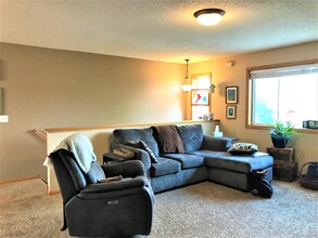 6803 Gingham Ct in Monticello, MN - Foto de edificio - Building Photo