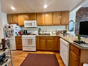 1 Grimes St, Unit 1 in Boston, MA - Building Photo - Building Photo