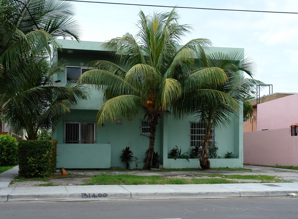 460 SW 7th St in Miami, FL - Building Photo