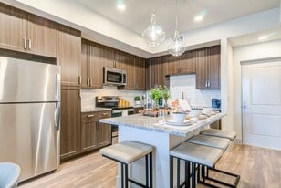 VIVE Apartments - Fort Myers, FL in Ft. Myers, FL - Building Photo