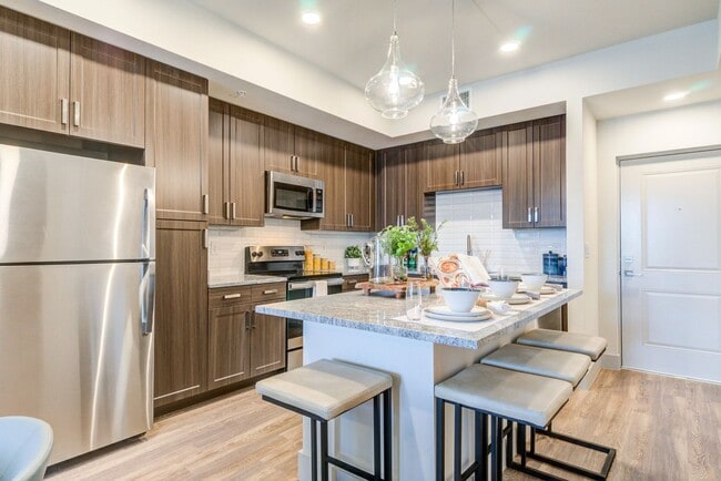 VIVE Apartments - Fort Myers, FL