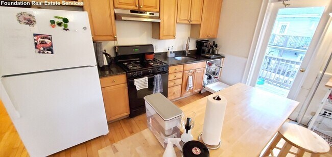 96 Chestnut Hill Ave, Unit 2 in Boston, MA - Foto de edificio - Building Photo