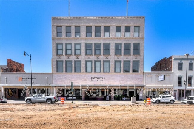 936 Broad St in Augusta, GA - Foto de edificio - Building Photo