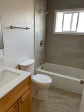 4100 Lyon Ave-Unit -Apt 4 in Oakland, CA - Building Photo - Building Photo