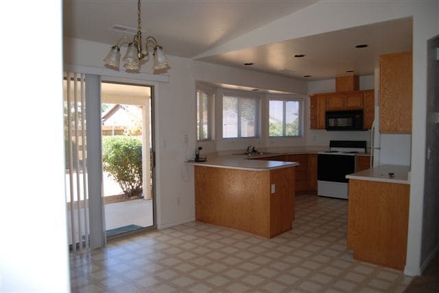 property at 3748 N Dale Dr