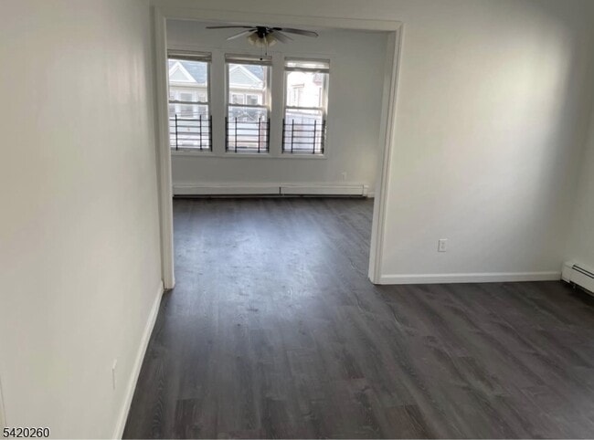 194 Hobson St in Newark, NJ - Building Photo - Building Photo