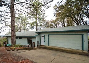 20235 Chapel Dr in Tuolumne, CA - Building Photo